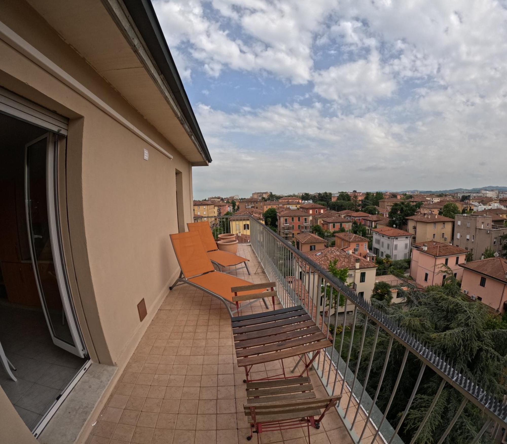 One-Bedroom Apartment,1581901511:JPEG