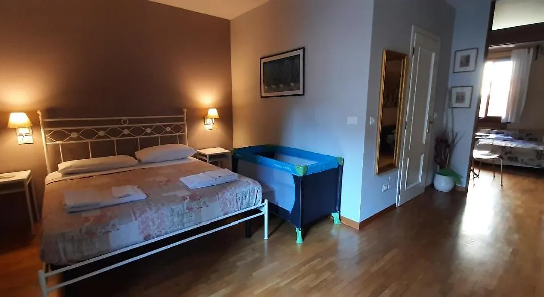 Suite Saragozza Free small Parking,Bologna-1