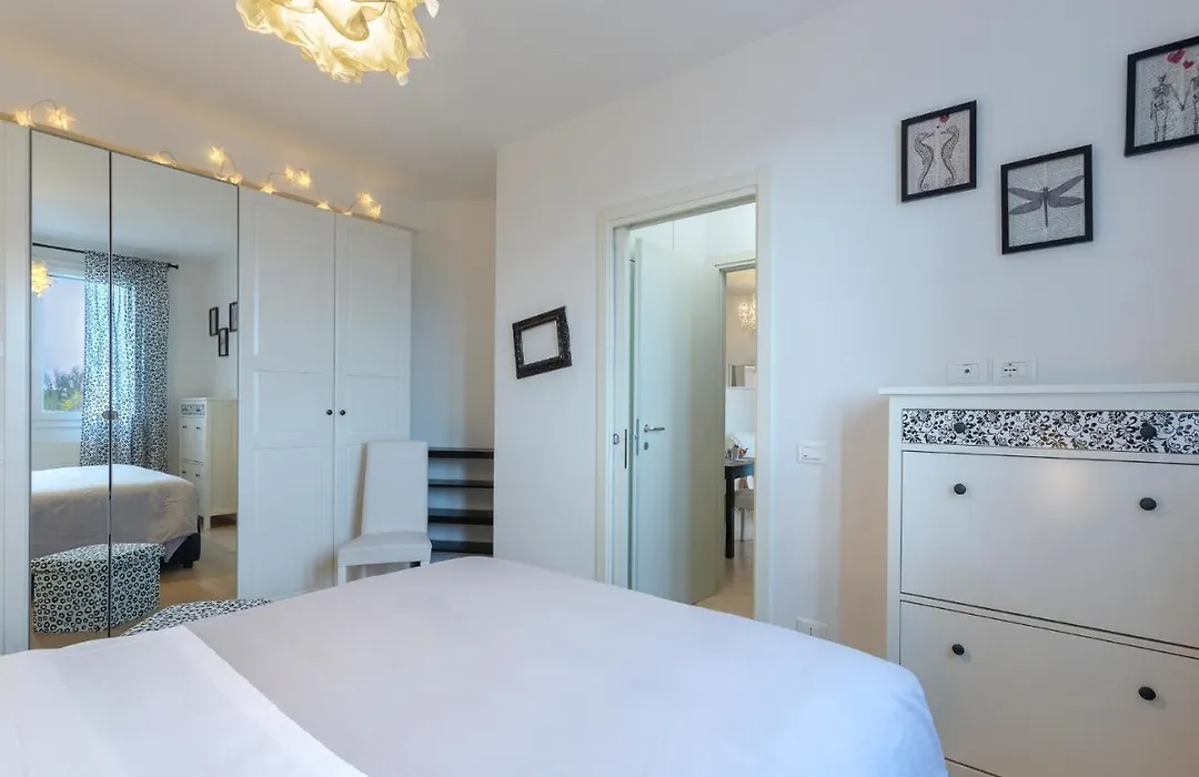 Lazzaretto A 5 Min Dall'Aeroporto Apartment-1