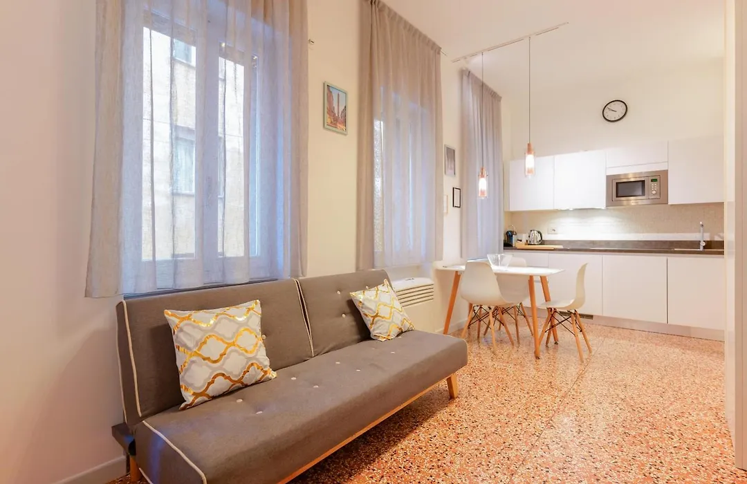 M&M Apartment-1