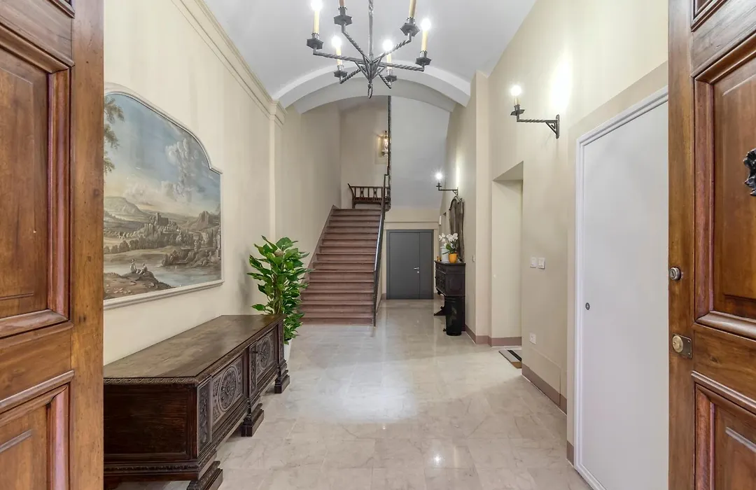 Carbonara Palace 3 - Luxury Comfort Under Medieval Towers-1