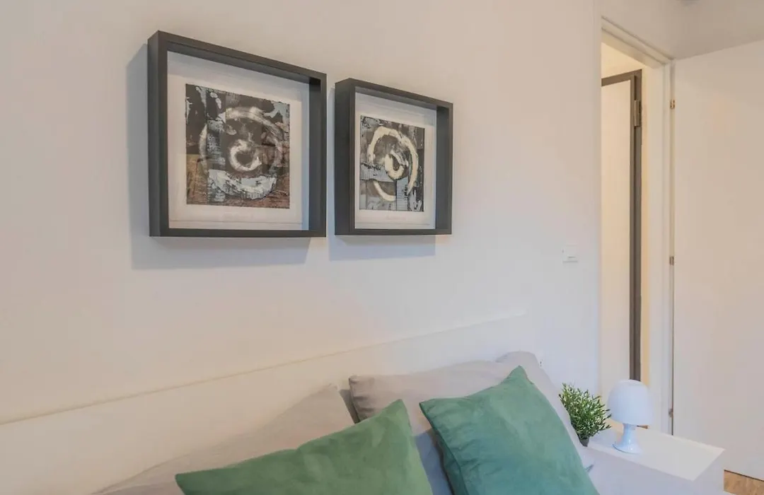 A soli 10 min da Cersaie 2025 - Interno 4 con Design e Comfort-1