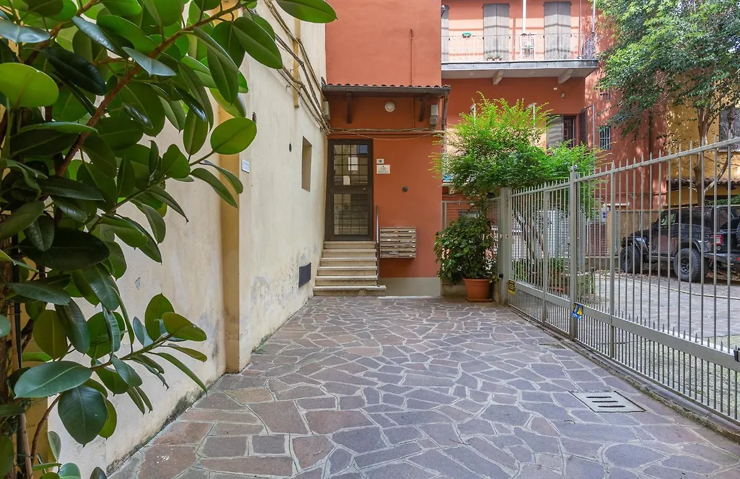 GuestHost - Piccola Anastasia - Your Cozy Bologna Stay-1