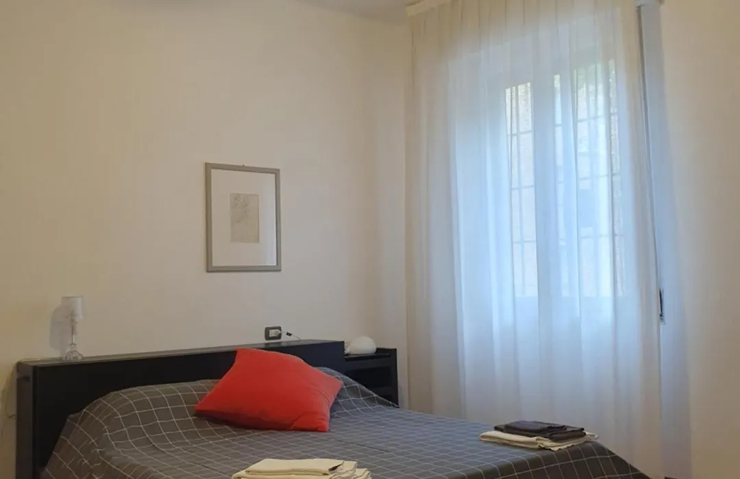 Spacious Three-Room Apartment In Saragozza-1