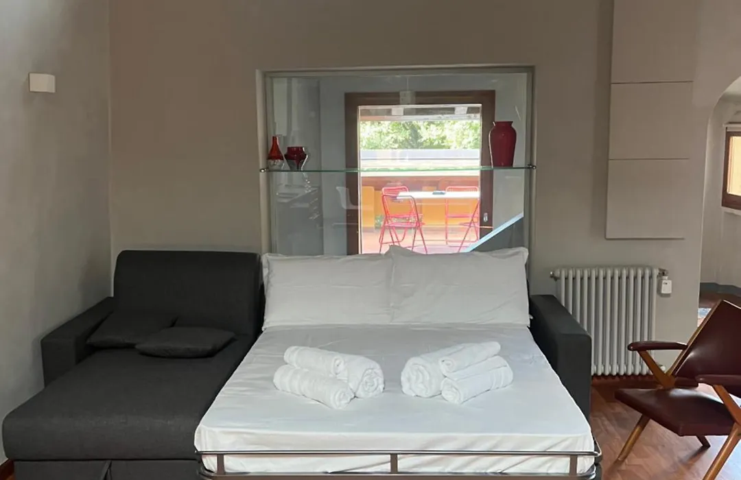 Santo Stefano Loft con Terrazzo-1