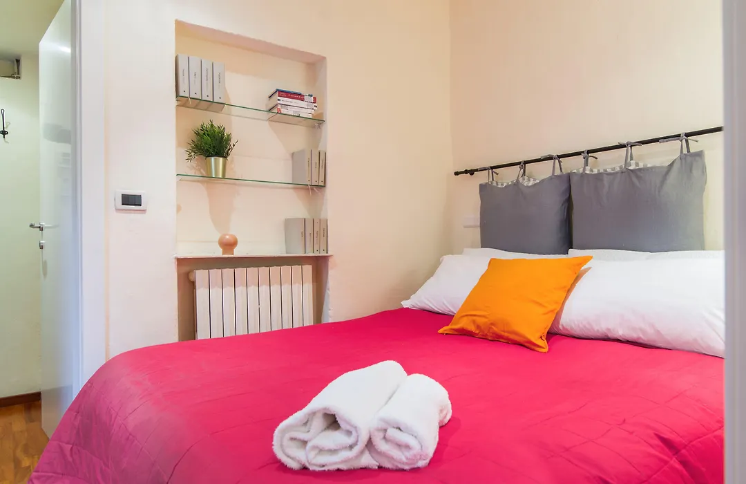 Guesthost - Bologna Rainbow Apartment-1