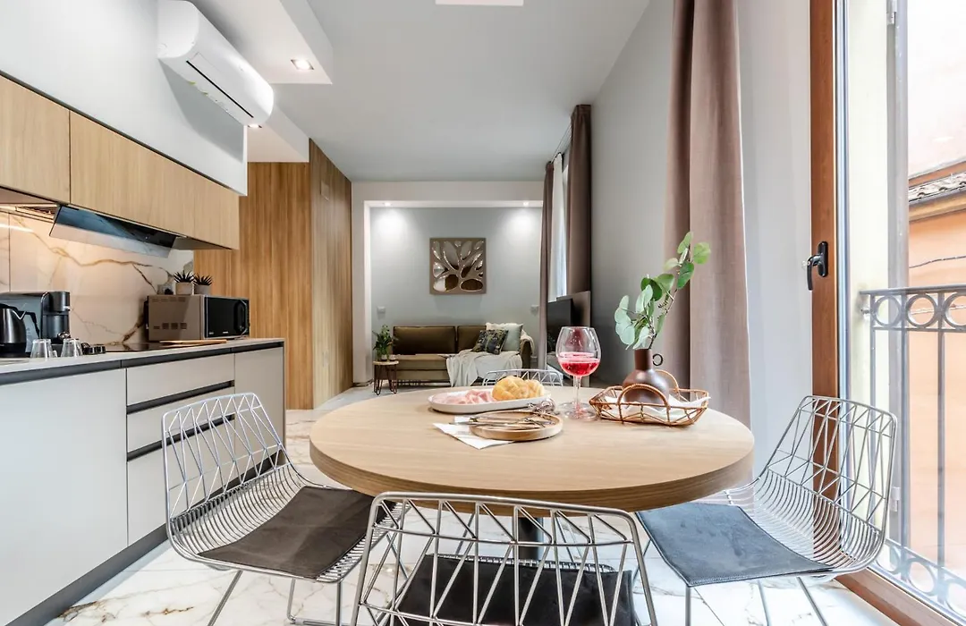 Ugo Bassi Apartments-1