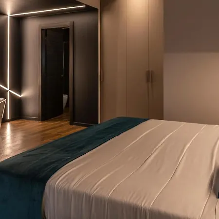 Astoria Boutique Apartments-3