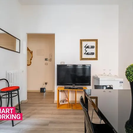 Porta Mascarella Apartment by Wonderful Italy-3