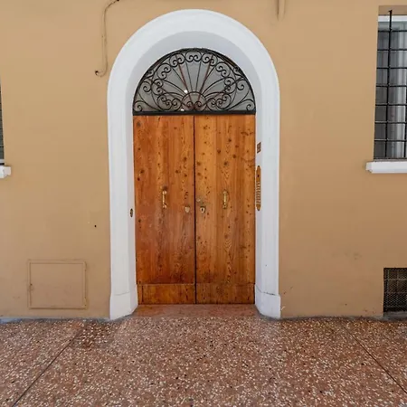Realkasa La Finestrella Sui Portici-2