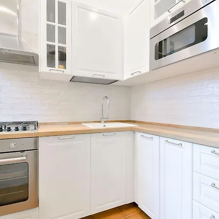 Nettuno 5 stelle- Appartamento elegante con suite-2