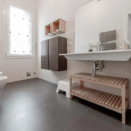 Realkasa De Crescenzi Family Apartment-3