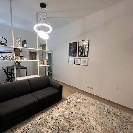 La Casa nel Vicolo-2