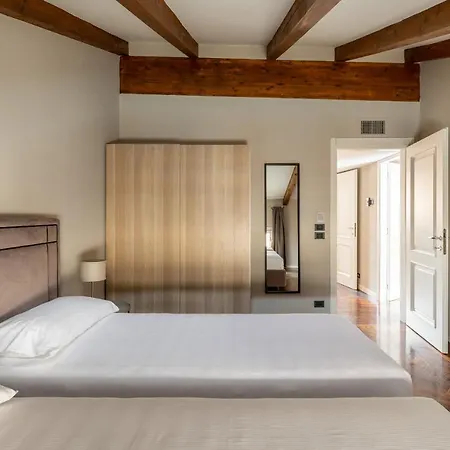 Wooden Design Apartment By Wonderful Italy-3