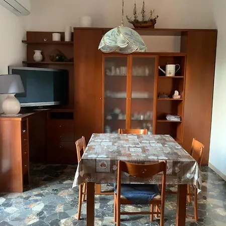 Comfortable Room Suitable 1-2 Pax-2