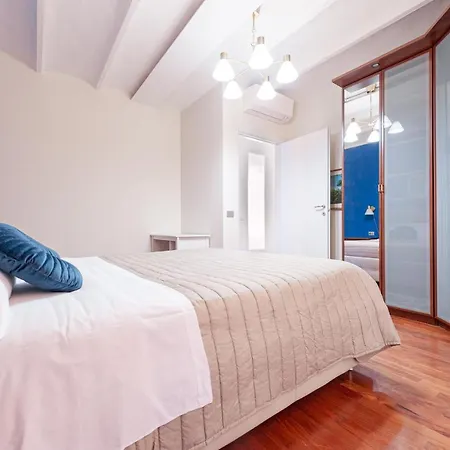 Indipendenza Holiday Home-3