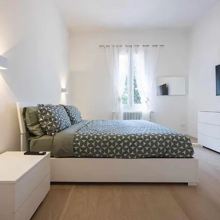 Camonia Luxury Free Parking 2Km Da Bologna-3