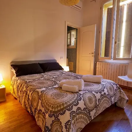 Silent And Cosy Apartment Free Netflix And Disney Plus-2