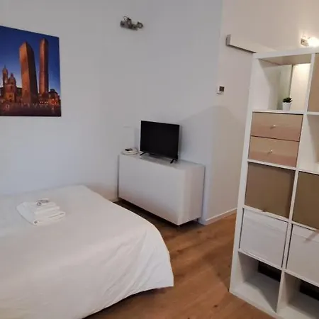 Piazza La Veneta New very close to the Center University&HSOrsola-3