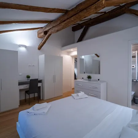Realkasa Santo Stefano 46 Apt-2