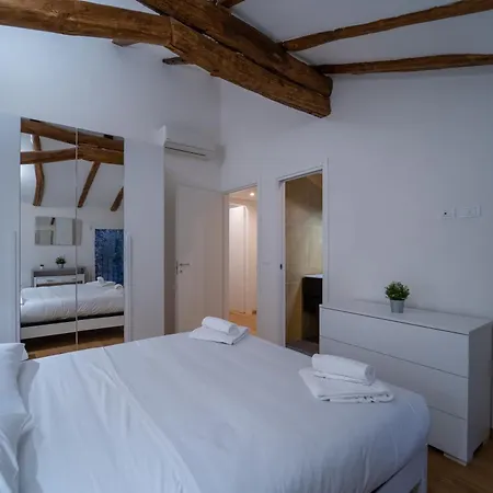 Realkasa Santo Stefano 46 Apt-3
