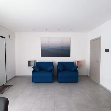 Villa Laura Holiday House 2-3
