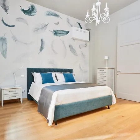 Central And Comfy Apartment Free Netflix And Disney Plus-3