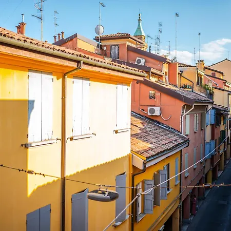 Sui Tetti di Bologna centro, Casa Dei Colori-2