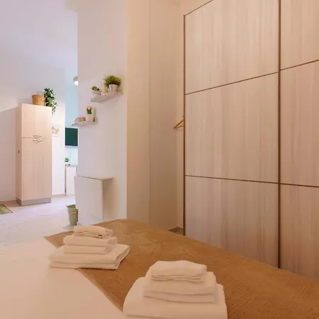 Clari Home-3