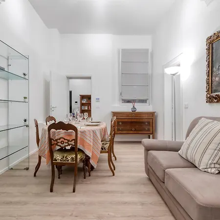 Carbonara Palace 1 - Luxury Comfort Under Medieval Towers-2