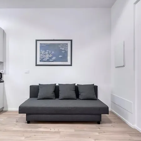 Carbonara Palace 5 - Luxury Comfort Under Medieval Towers-3