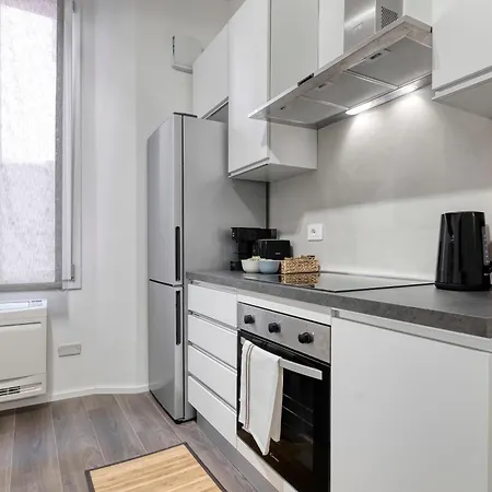 Carbonara Palace 3 - Luxury Comfort Under Medieval Towers-2
