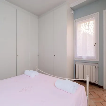 Homeby, Petroni Central House-3