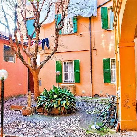 Elegant And Modern Loft In Medieval Bologna-2