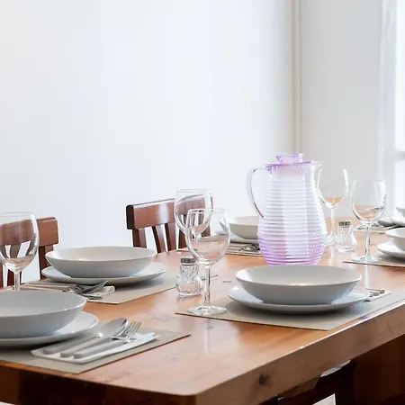 Private parking 3Bd Apartment near Piazza Carducci-2
