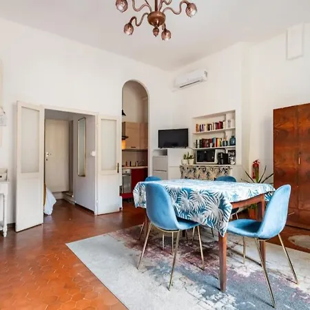 Central Penthouse G Reni-2