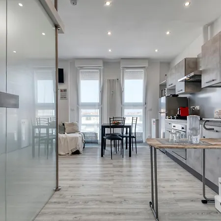 Front Station Apartment By Different-2