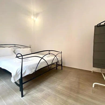 Via Galliera Apartments-3