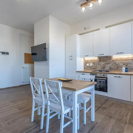 Guesthost - Manis Home-3