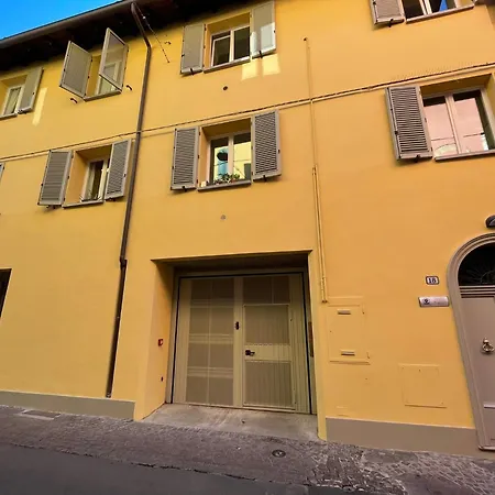 Santo Stefano Square-2
