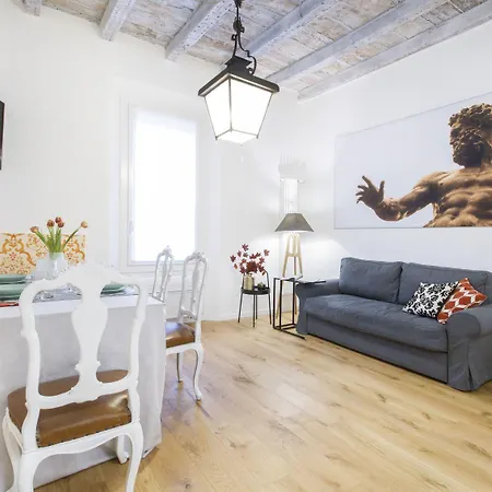 Getthekey San Vitale Apartment-2