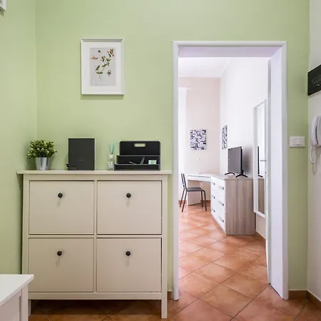 Appartamento nel verde in zona Saffi by Wonderful Italy-3