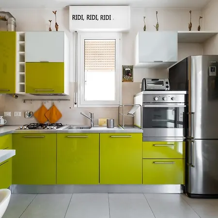 Bergonzoni Modern Apartment by Wonderful Italy-2