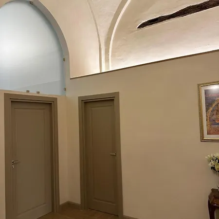 Design Suite In Historical Palace-2