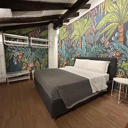 Street Angels Apartment-2