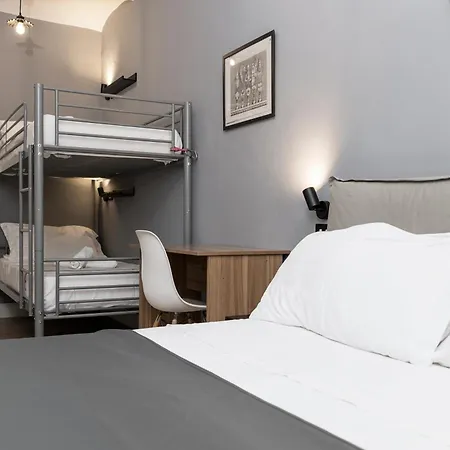 Saragozza Apartments-3