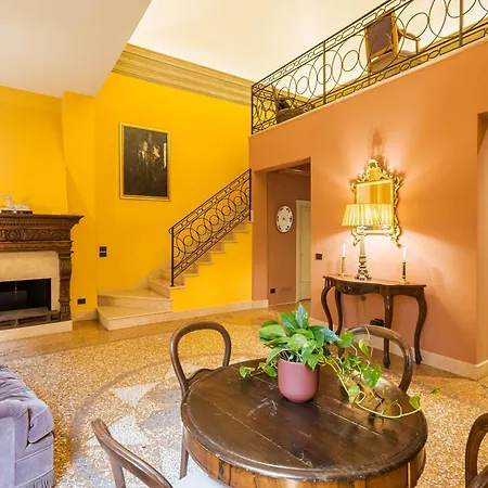Tanari Palace - Exclusive-3