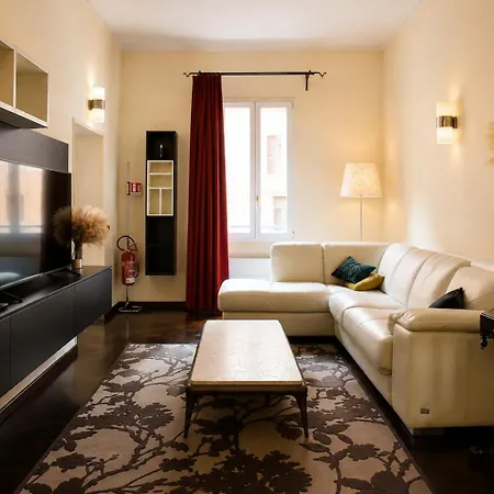 Piazza Maggiore Luxury Apartment-2