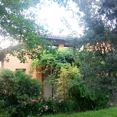 Il Fienile, casa vacanza in campagna, a 6 chilometri da Bologna centro e 1 chilometro da Bologna Fiera, con parcheggio privato e giardino privato-3