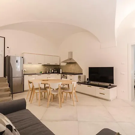 Cartoleria Suite: Spazioso, Moderno e Centrale-2